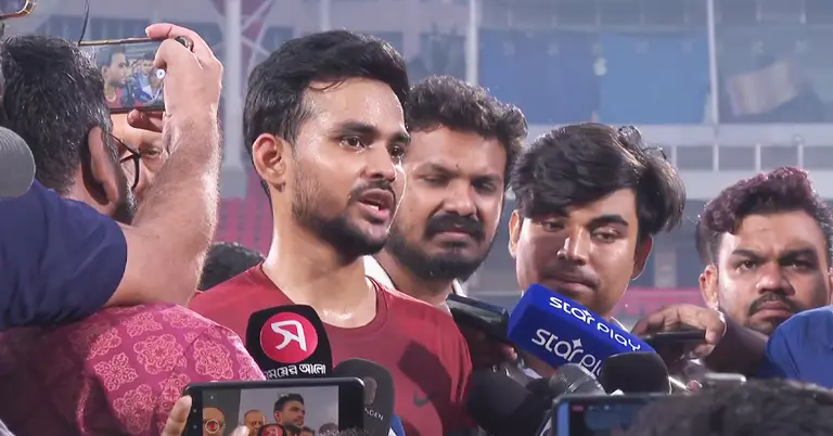 কথা বলেছেন ক্রীড়া উপদেষ্টা আসিফ মাহমুদ